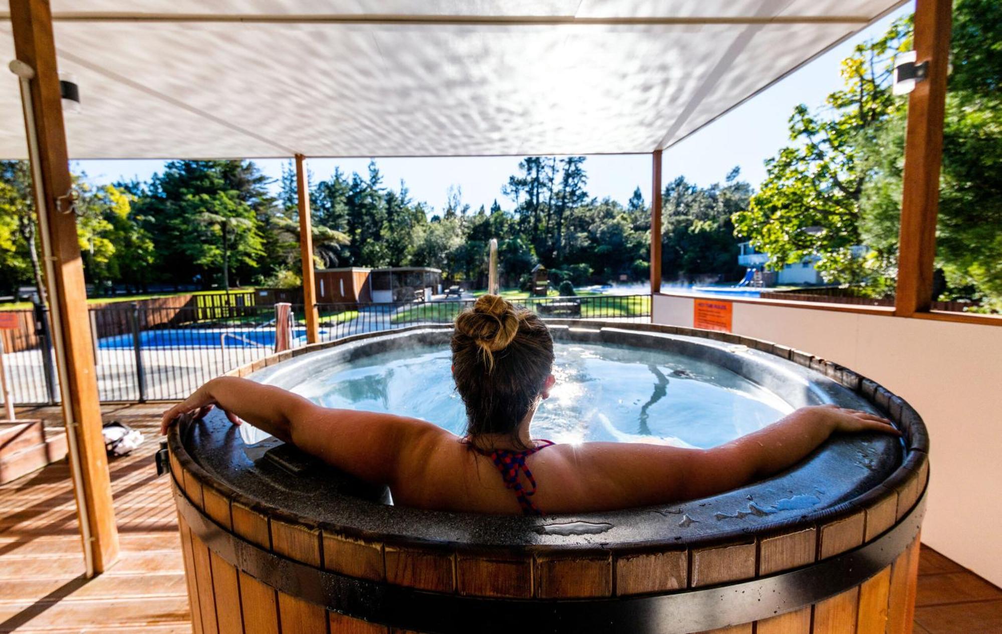 Sapphire Springs Holiday Park And Thermal Pools 카티카티 외부 사진